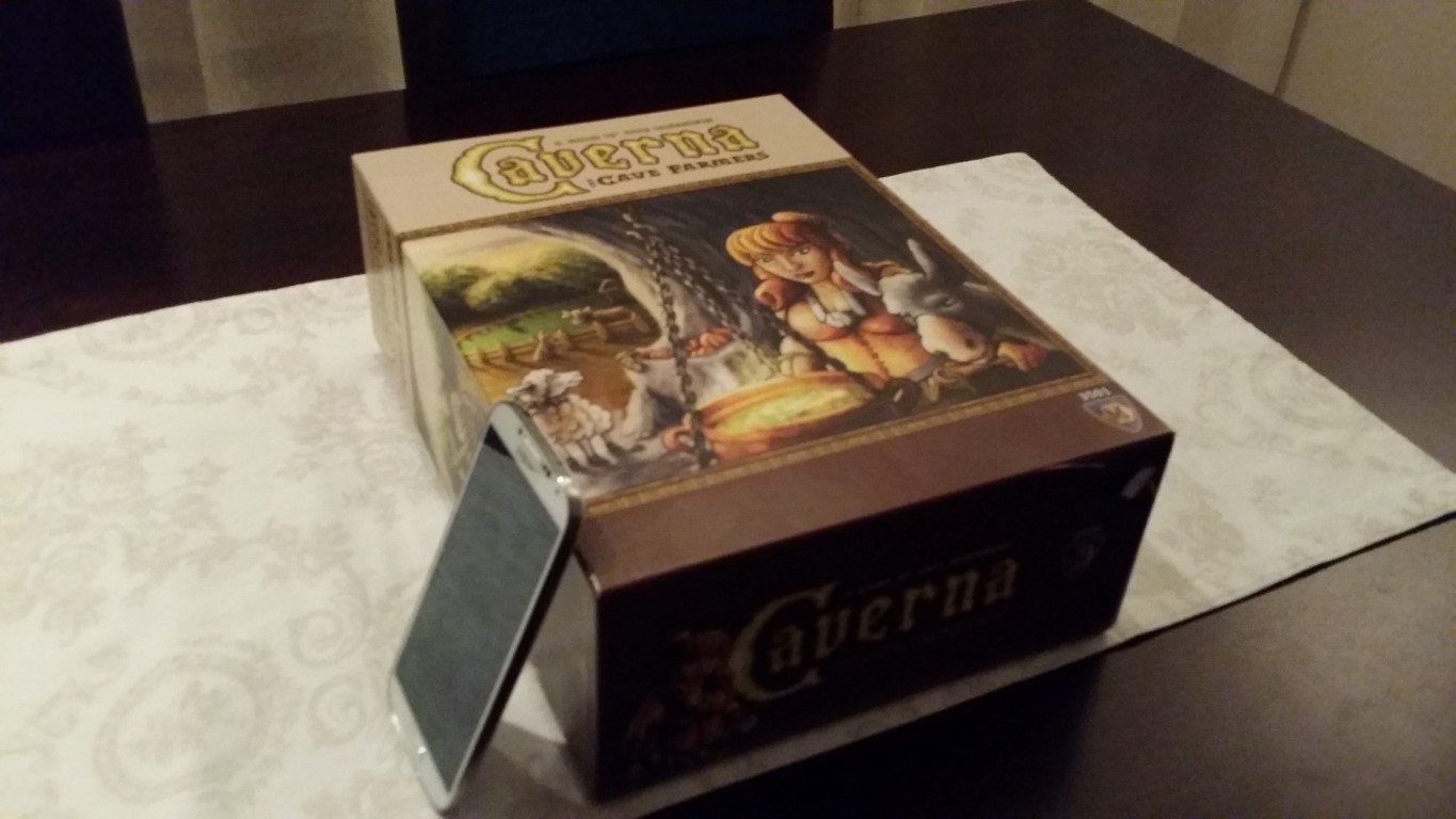 Caverna_box (Medium).jpg
